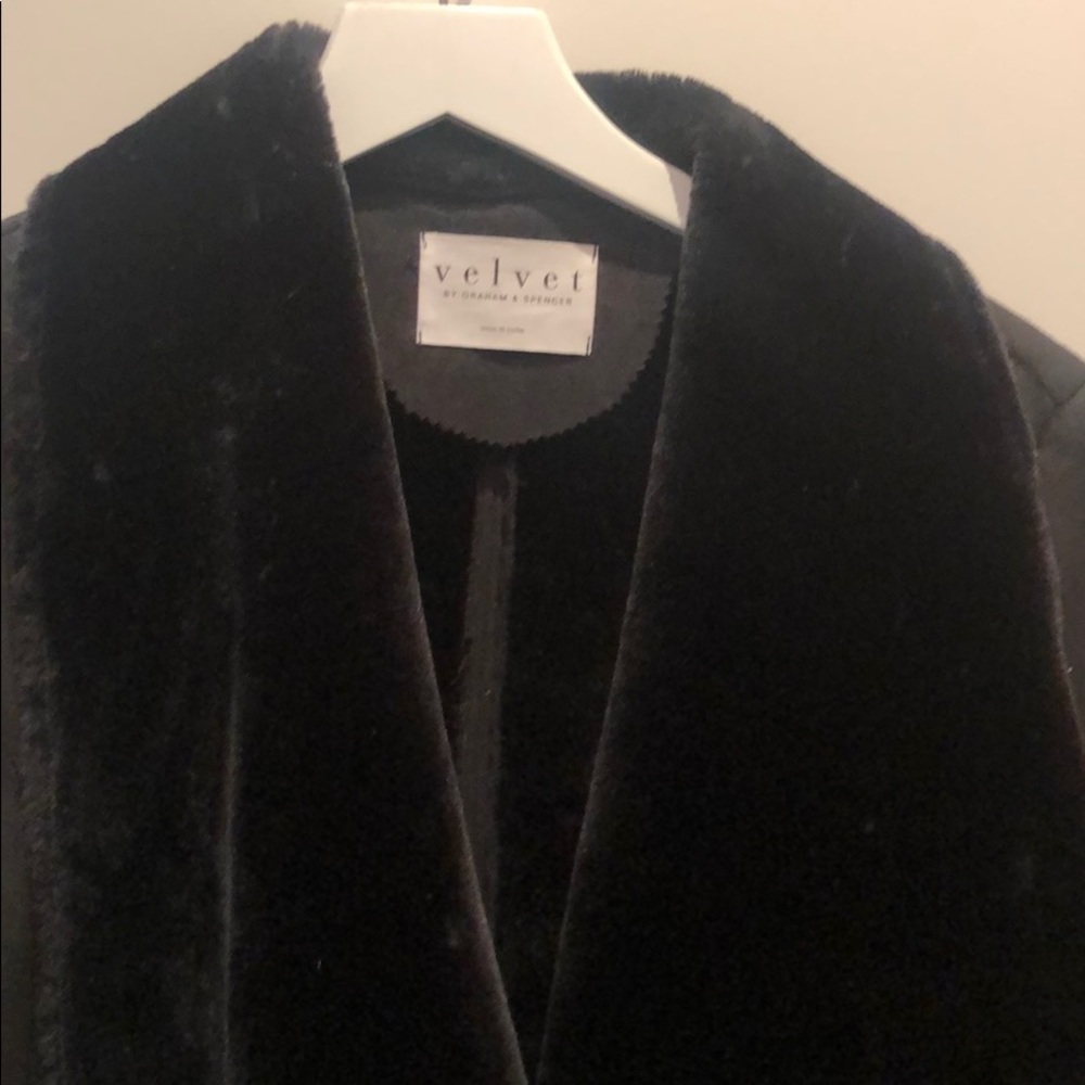Velvet coat - Picture 2 of 3
